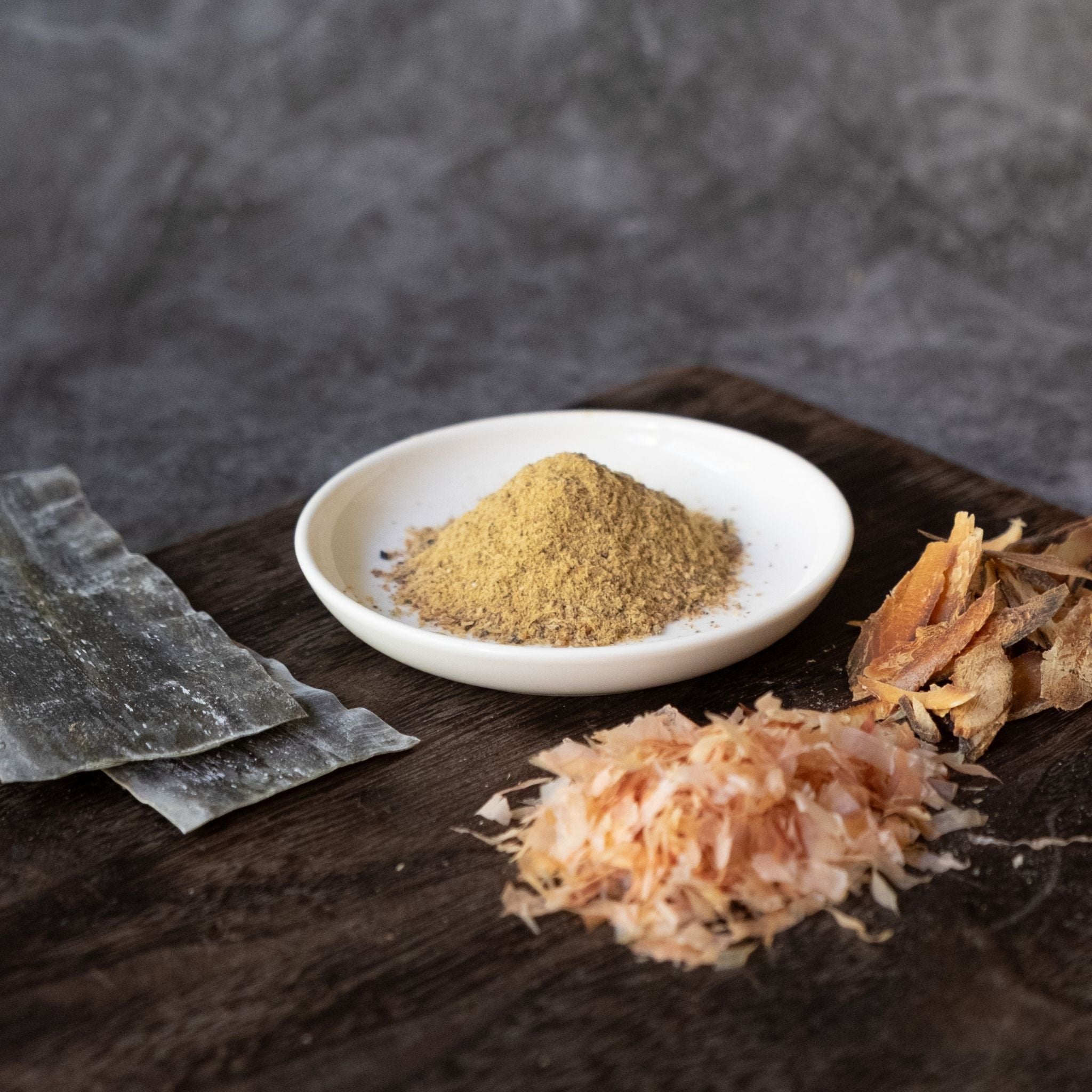 無添加 かつおの万能だし 170 g