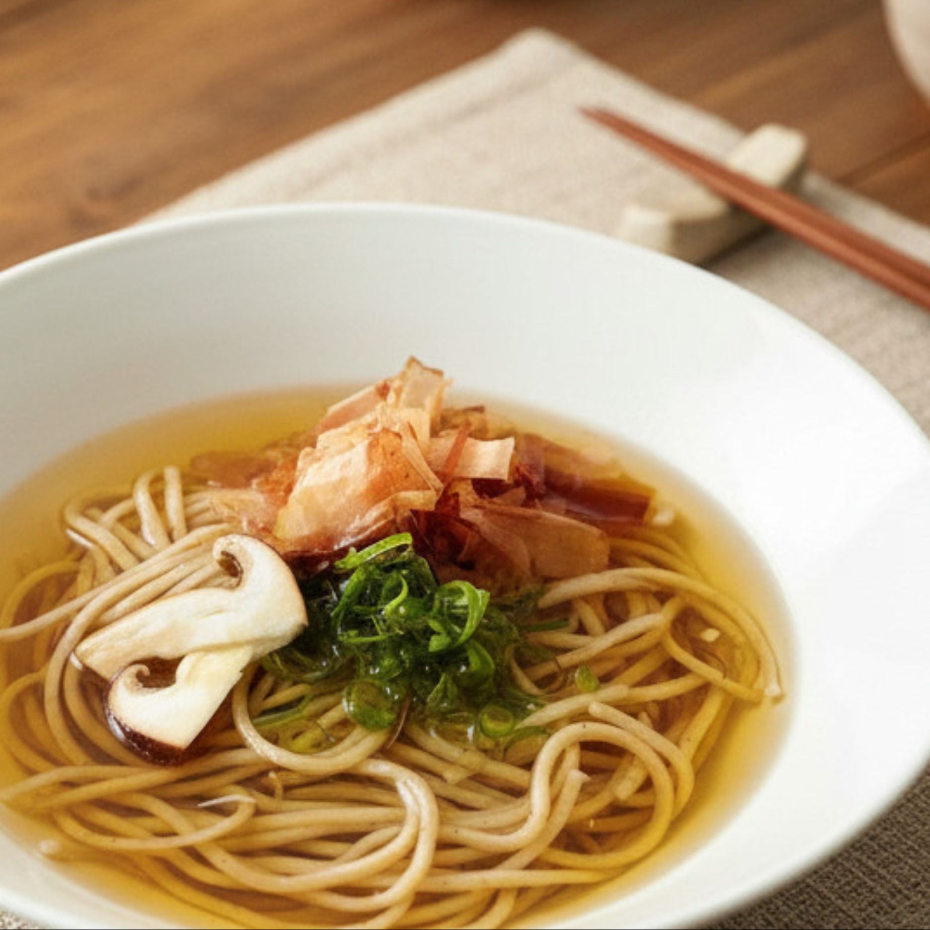 特製十割蕎麦 大黒本しめじそばセット《冷かけ》(4人前・冷凍)